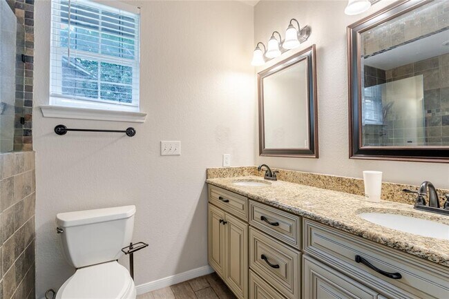 Building Photo - 9201 Trowbridge Cove