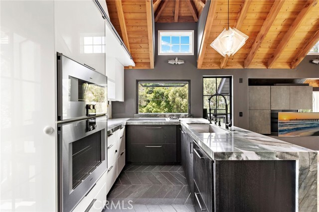Building Photo - 537 Canyon Acres Dr