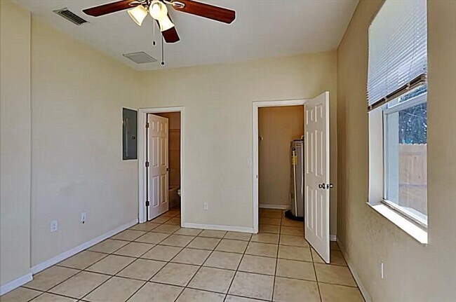 Building Photo - 17364 Barbara Dr