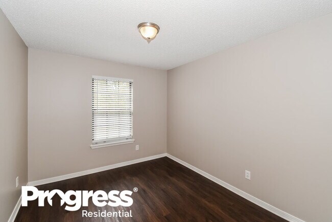 Building Photo - 9727 Villiers Dr S