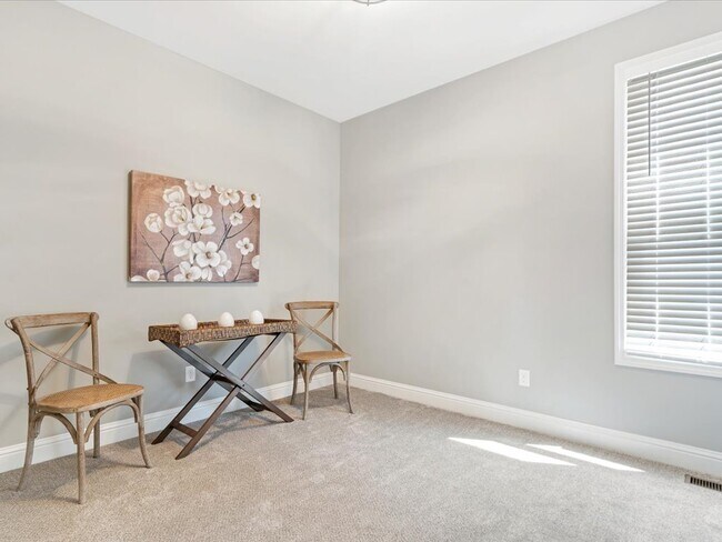 Building Photo - 3334 Simeon Bunker St