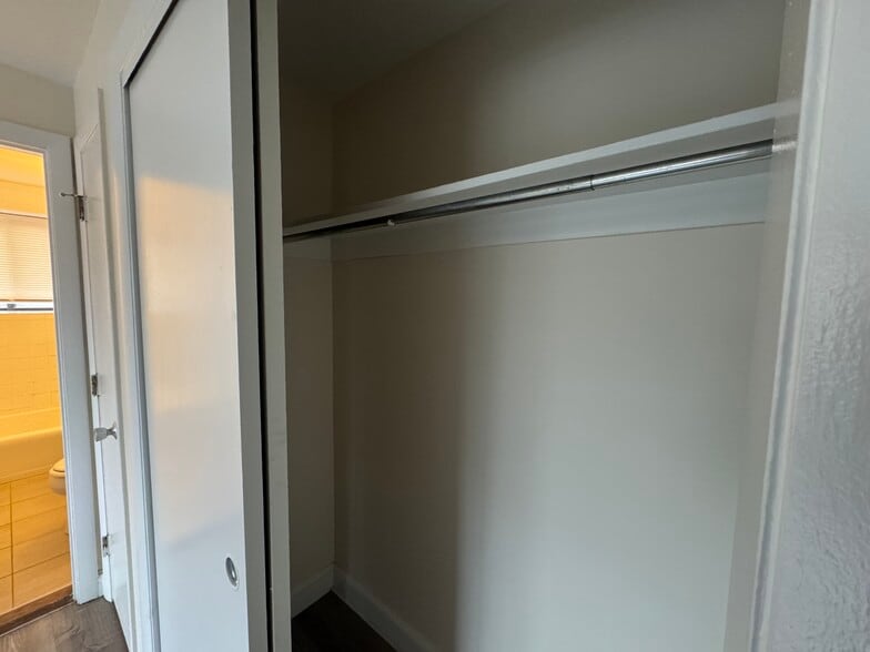 Building Photo - 5 Chester St