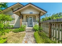 Building Photo - 1725 W 9th Pl