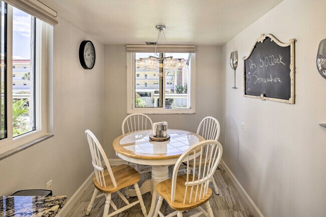 Building Photo - 6265 Midnight Pass Rd