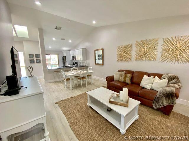 Building Photo - 13065 Albright Ct