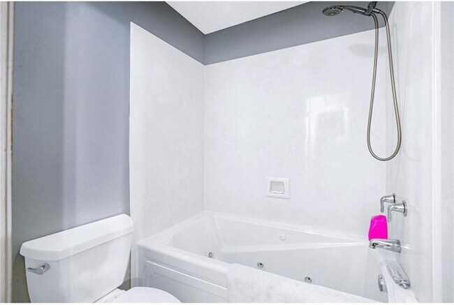 Building Photo - 1200 Joyce St