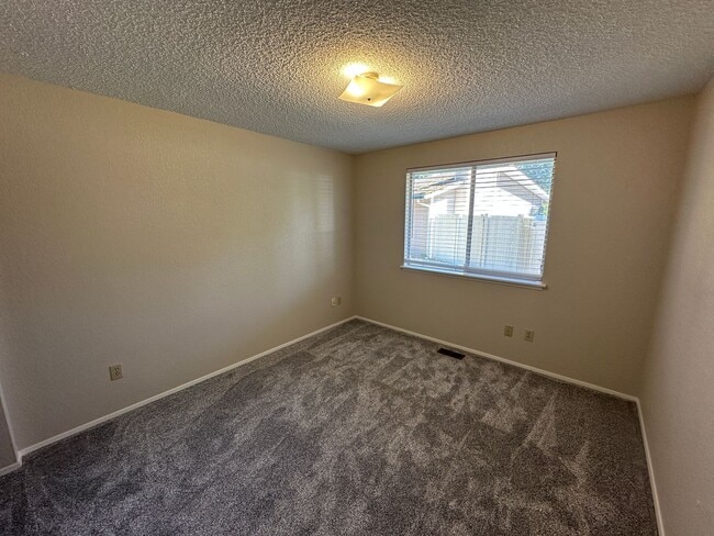 Building Photo - 813 Haskell Ct