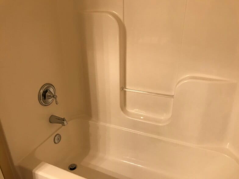 second bathroom shower - 1931 Dante Ln