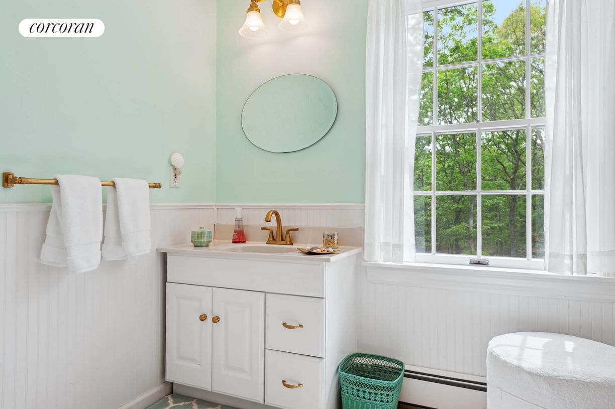 Building Photo - 330 Sprig Tree Path