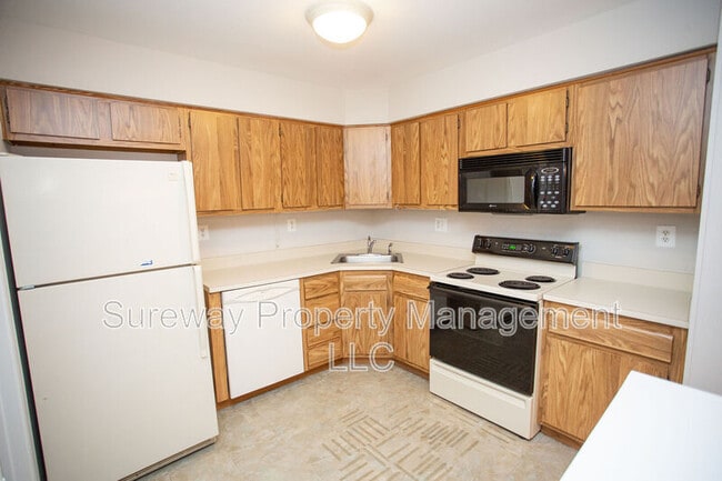 Building Photo - 159A Birchfield Ct