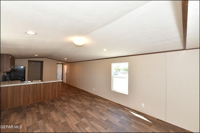 Building Photo - 3491 N Ascencion St