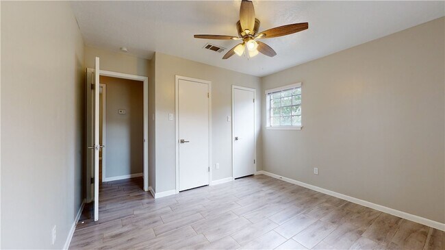 Building Photo - 3923 Olive St