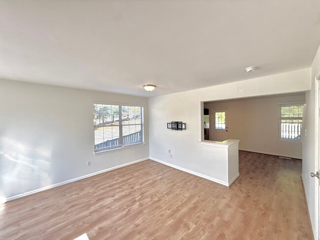 Building Photo - 1971 Darlington Loop