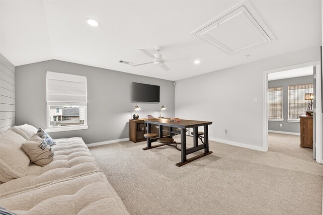 Building Photo - 26102 Lazy Waters Dr