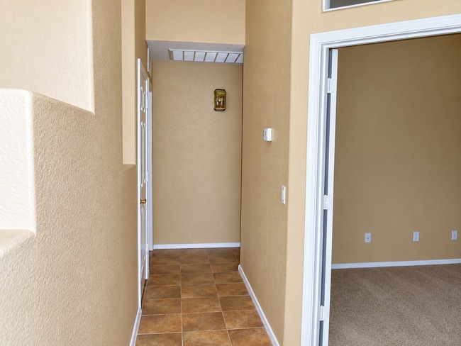Building Photo - 2680 S Holguin Way