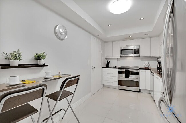 Building Photo - 3801 S Ocean Dr