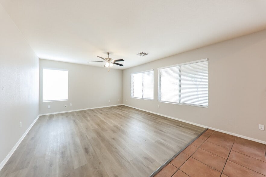 Building Photo - 14711 W Ely Dr