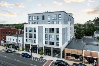 Building Photo - The Howard