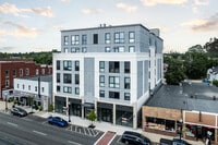 Building Photo - The Howard