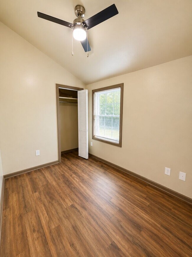 Building Photo - 5867 Althea Ave