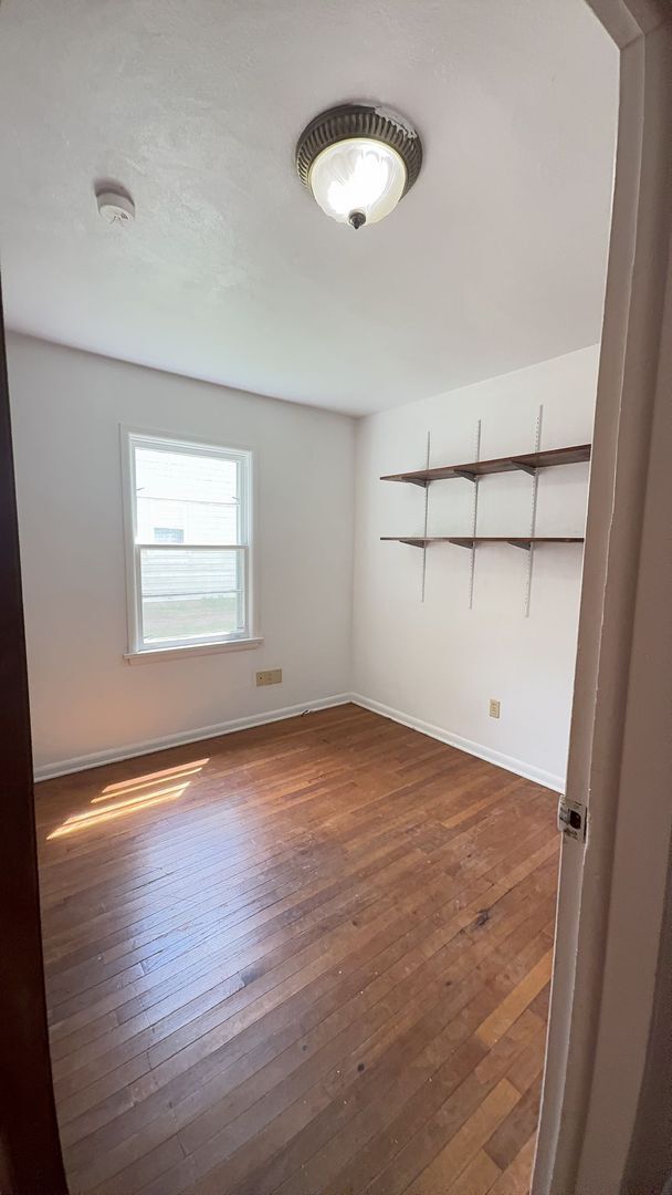 Building Photo - 4 Bedroom Home Avail August 2026!  Monthly...