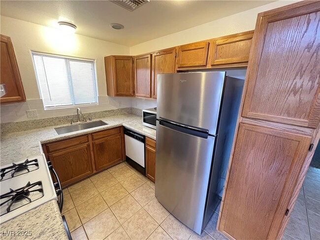 Building Photo - 5835 Chisolm Trail