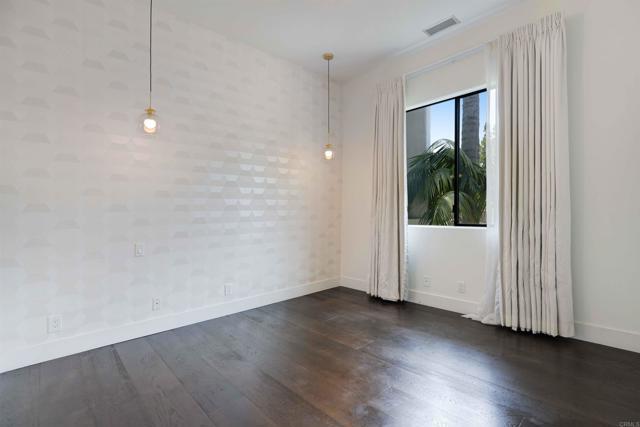 Building Photo - 410 Milagrosa Cir