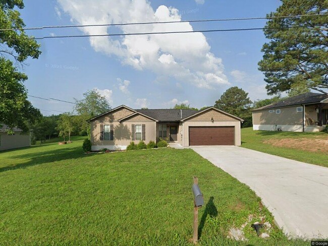 Primary Photo - 3 Bedroom 2 Bath w/ Garage