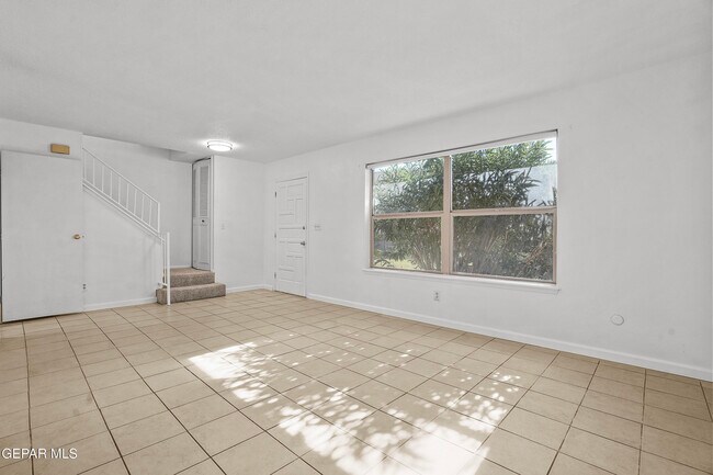 Building Photo - 244 Paso Noble Dr