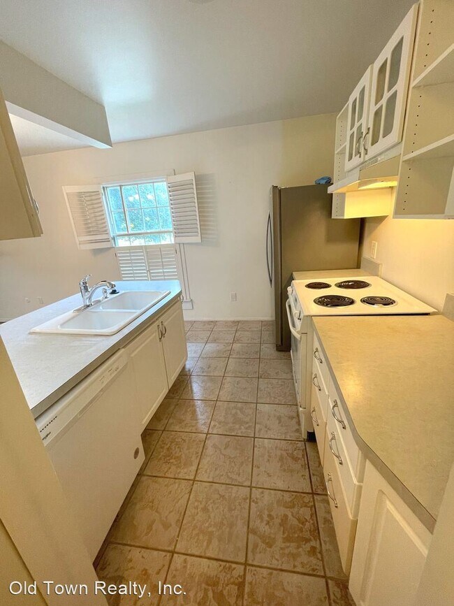 Building Photo - 2 br, 1 bath House - 2988 Whittier Court