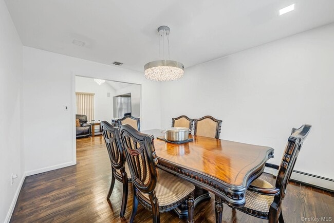 Building Photo - 475 Old Country Rd