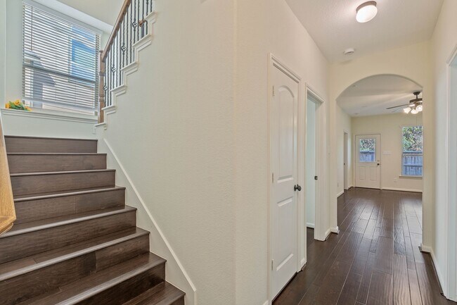 Building Photo - 174 Cheswood Forest Dr