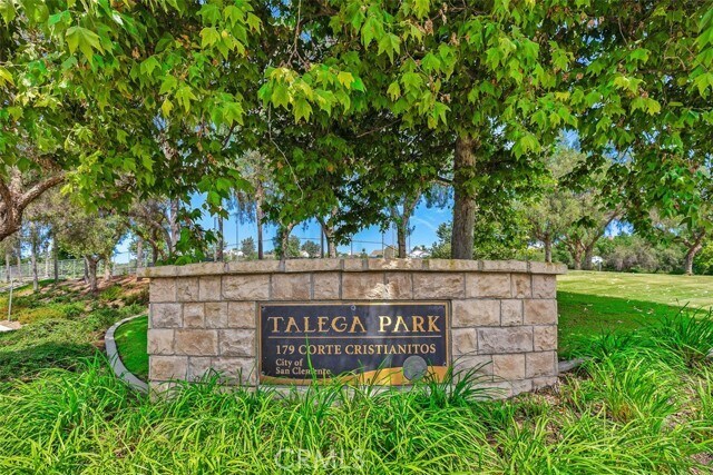 Building Photo - 1 Calle Viveza