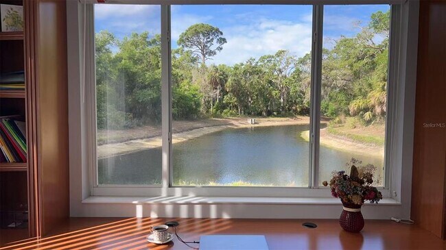 Building Photo - 9000 Willow Brook Dr