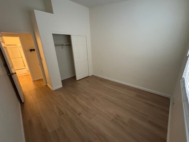 Building Photo - 5312 Great Pine Dr