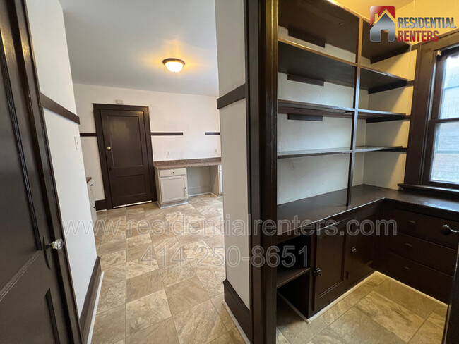 Building Photo - 2742 N 40th St