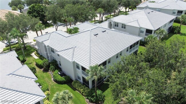 Building Photo - 1937 Crestview Way