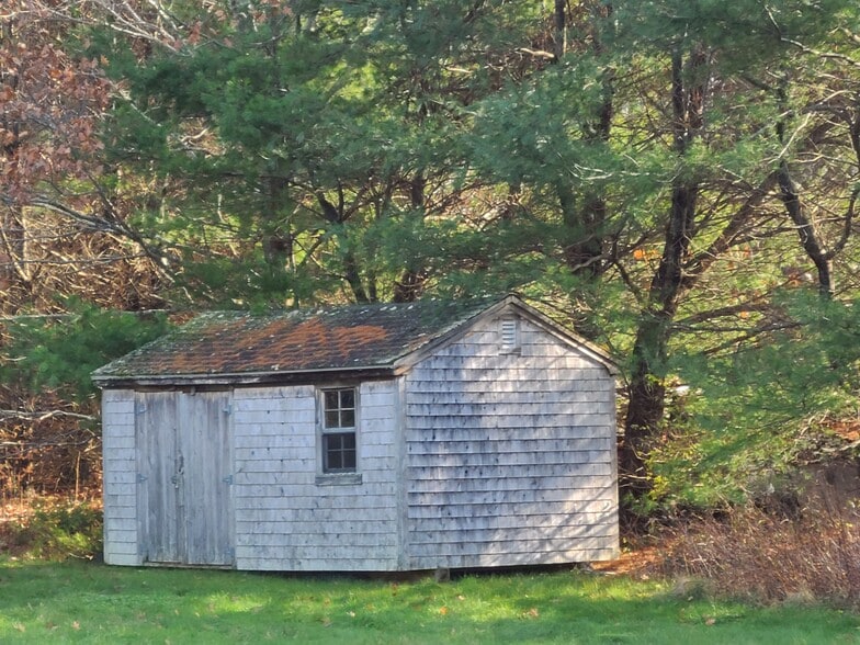 ons-site storage - 25 Blueberry Ln