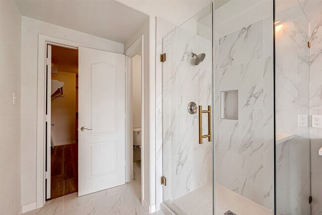 Building Photo - 2150 Stacy Knoll