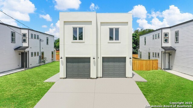 Building Photo - 1308 Aransas Ave