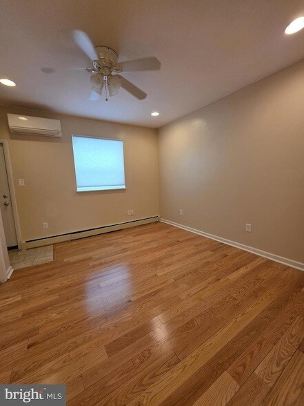 Building Photo - 1153 S 11th St