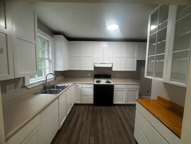 Building Photo - Highland Park on Brewton Street