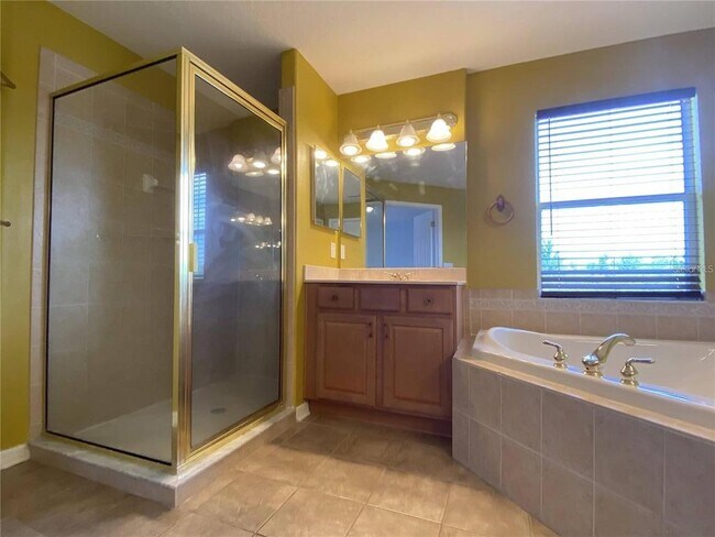 Building Photo - 11209 Village Brook Dr