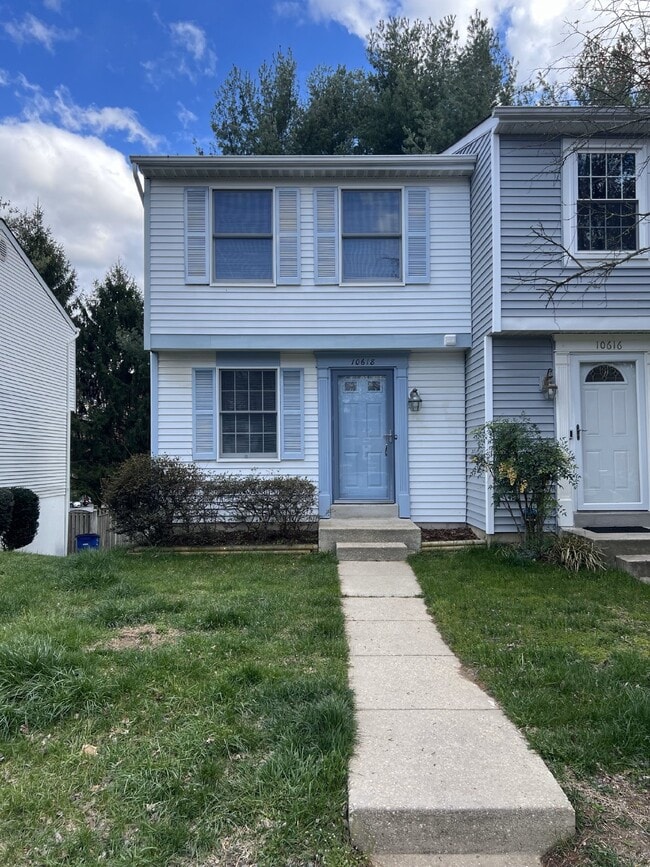 Building Photo - Beautiful 2BD/2.5BA End Unit Townhome in Laurel (OPEN HOUSE: SAT. 5/2 10am-12pm)