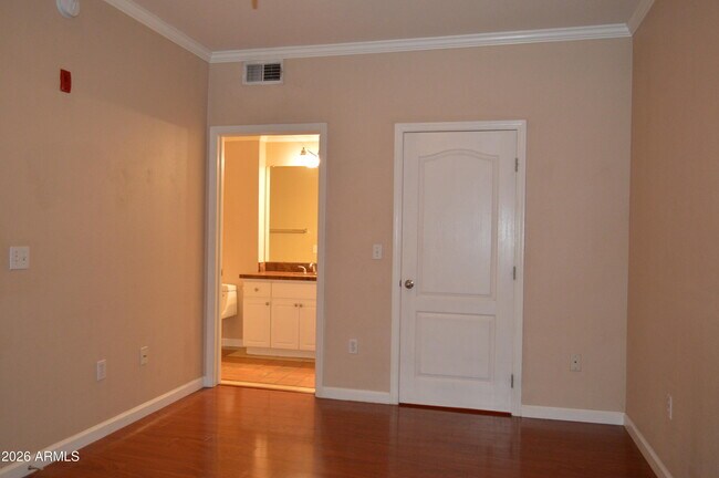 Building Photo - 1701 E Colter St