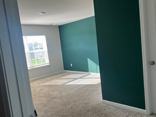 Building Photo - 162 Gumspring Dr