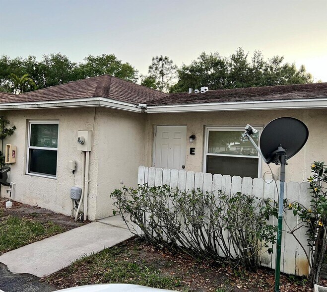 Building Photo - 5070 Sanctuary Way