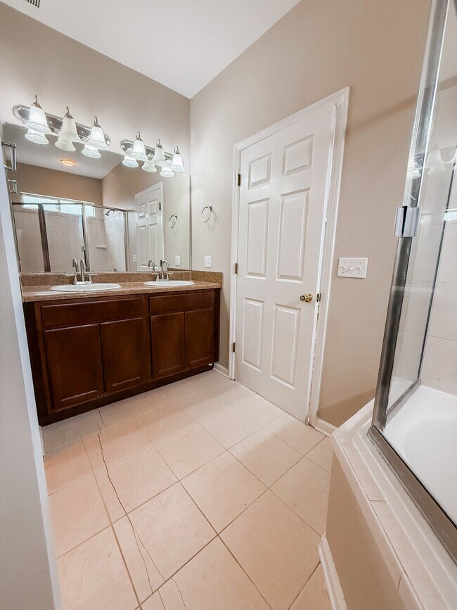 Building Photo - 113 Spokan Trail