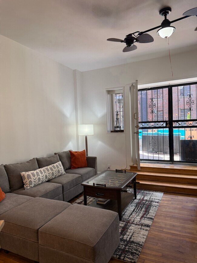 Building Photo - 166 East 88th Street