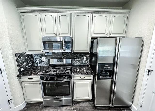 Building Photo - 6712 Pistoia Dr